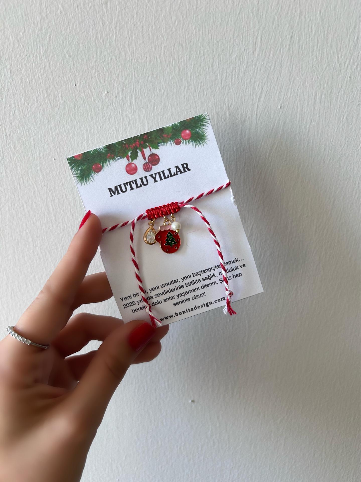 Noel%20Eldiven%20Figürlü%20Charm%20Detay%20Yeni%20Yıl%20Konsept%20Bileklik